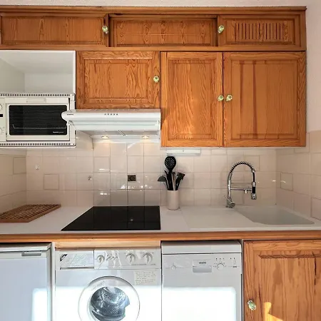Cosy Pour 4 Pers, 400m Pistes Et Village, Balcon, Parking Et Casier A Skis, - Fr-1-330f-221 *